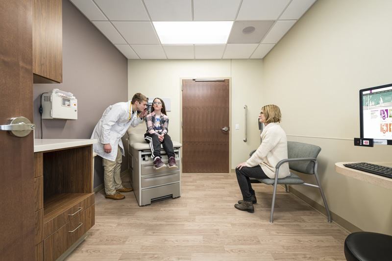swedishamerican-edgewater-medical-center-150b_medium_1591822989